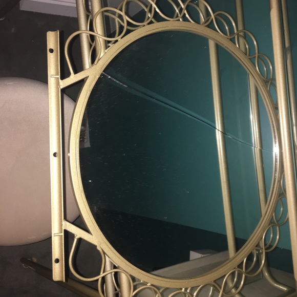 Gold vanity table minus the the top circle mirror. - Picture 4 of 4